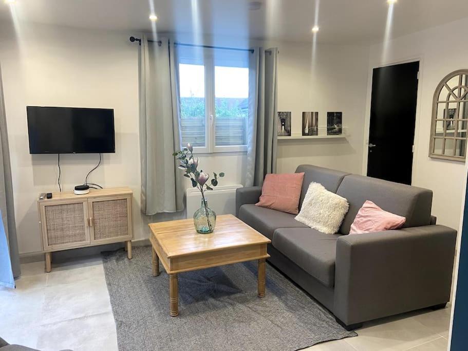 Maison Jardin Et Parking Gratuit - 10 Min De L'Aeroport - Metro 14 - Arrivee Autonome Orly Eksteriør billede